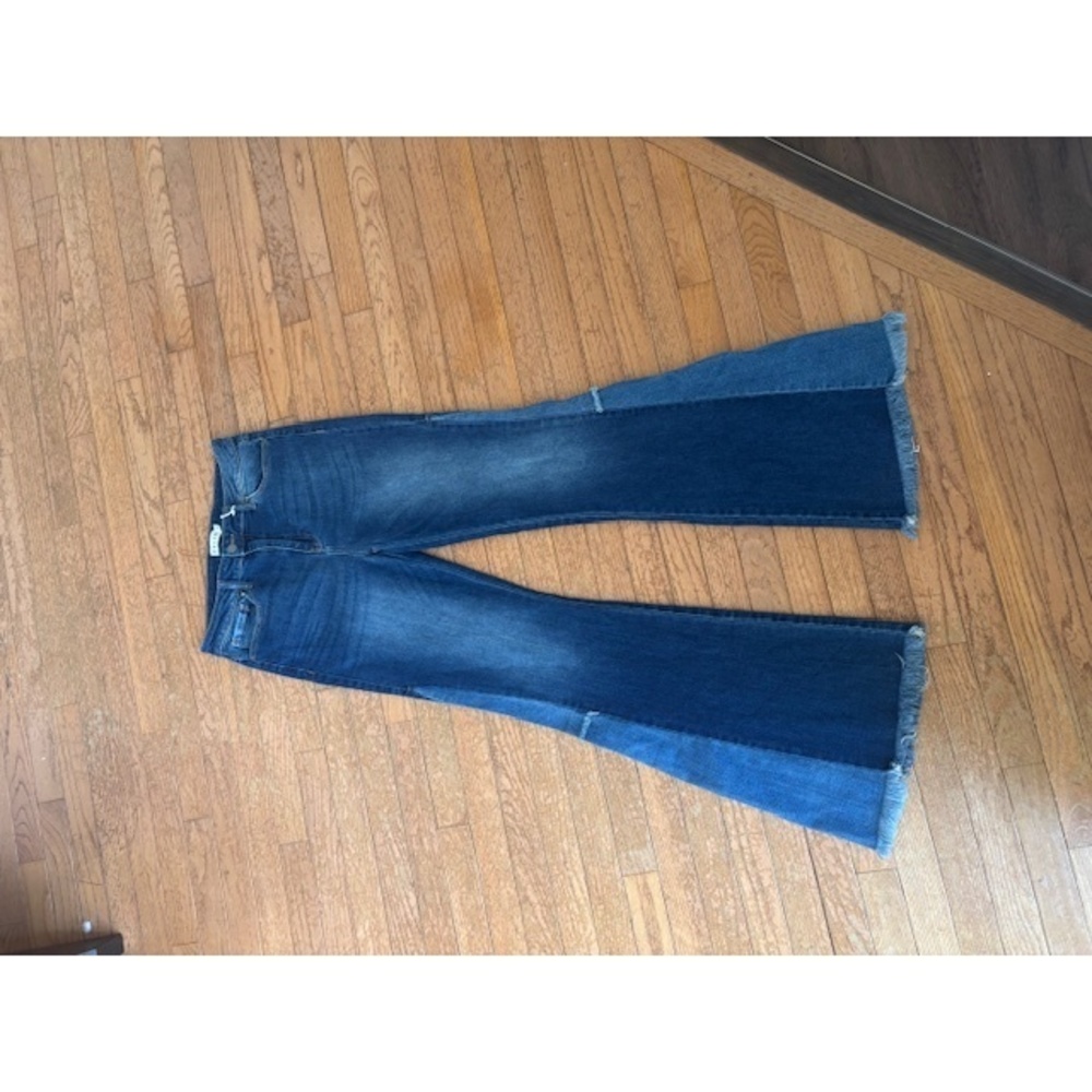Cello High Rise Flare Jeans Size 9